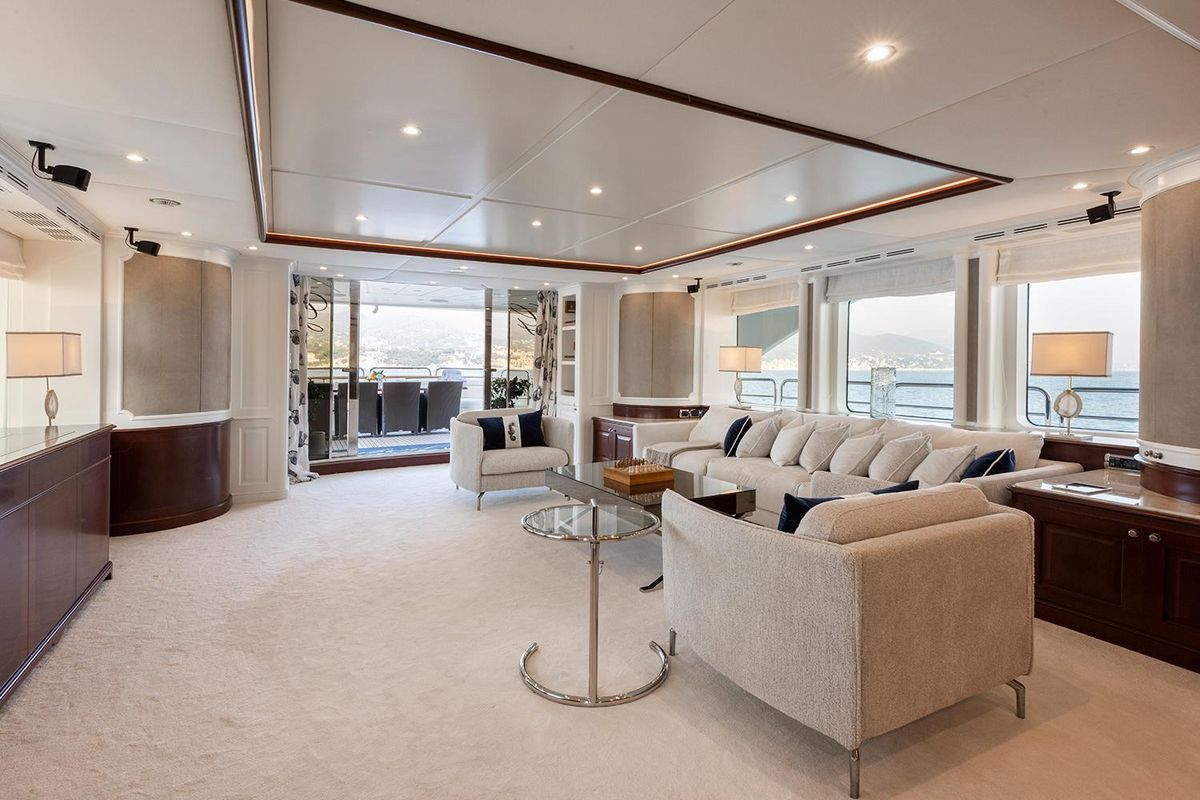 2009 Benetti 120 