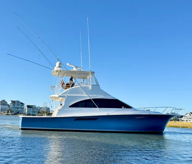 Turnin Fins Yacht Photos Pics 