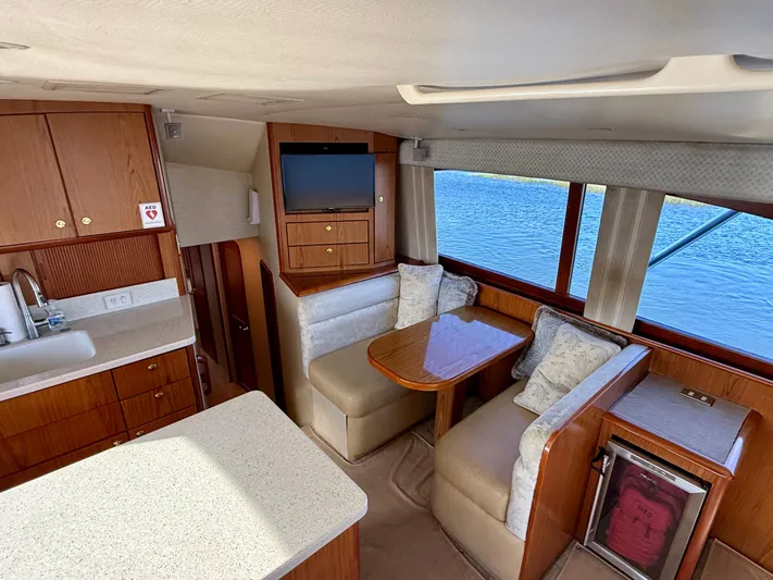 Turnin Fins Yacht Photos Pics 