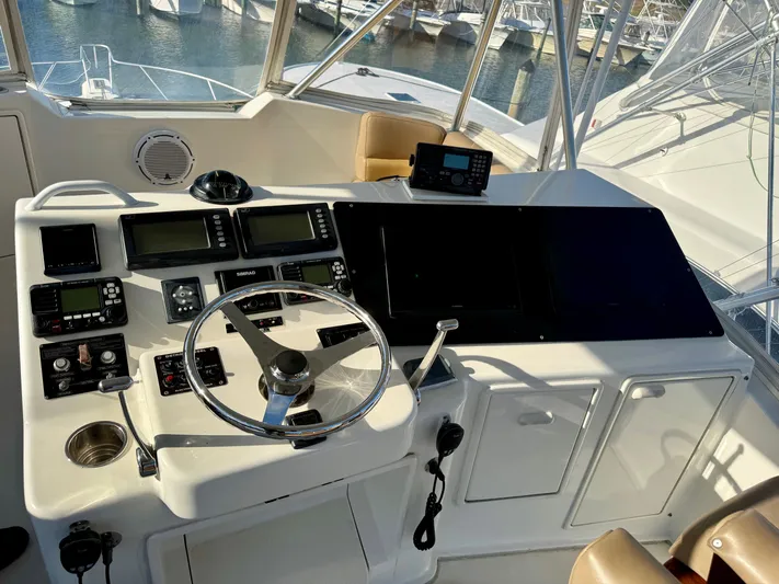 Turnin Fins Yacht Photos Pics 