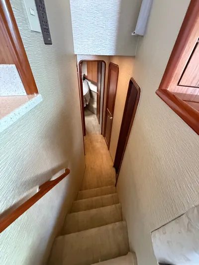 Turnin Fins Yacht Photos Pics 