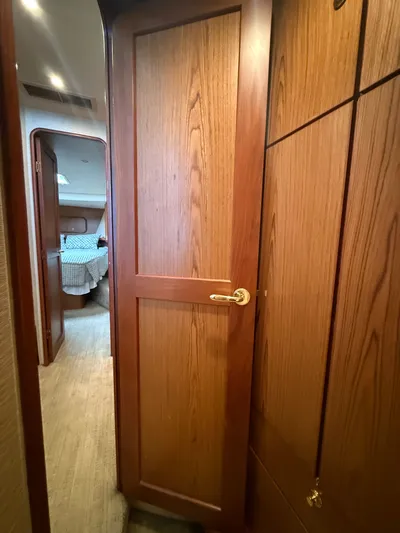 Turnin Fins Yacht Photos Pics 