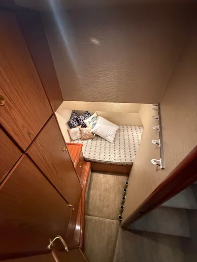 Turnin Fins Yacht Photos Pics 