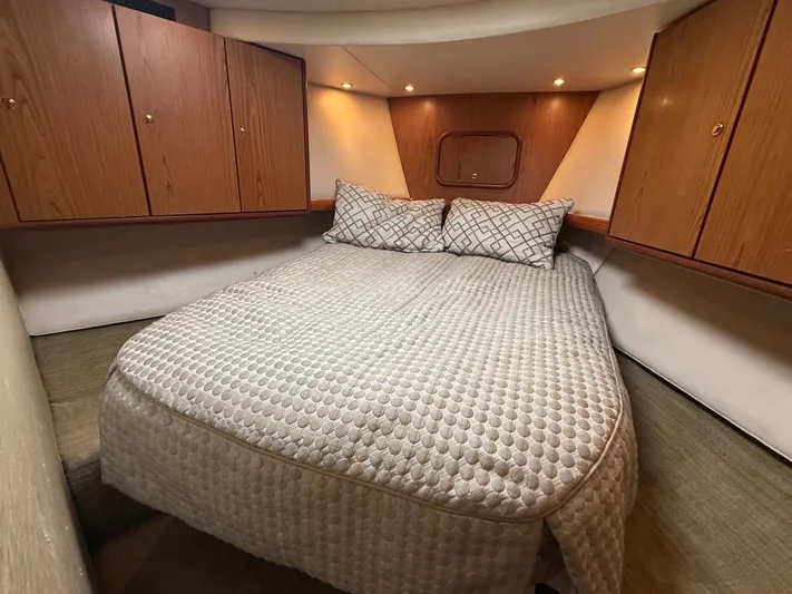 Turnin Fins Yacht Photos Pics 