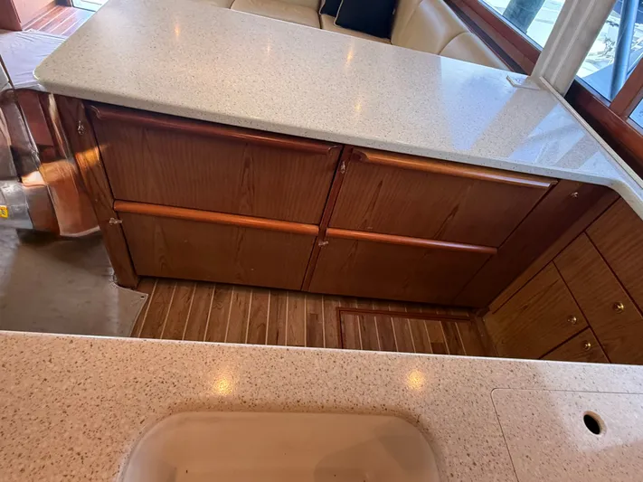 Turnin Fins Yacht Photos Pics 