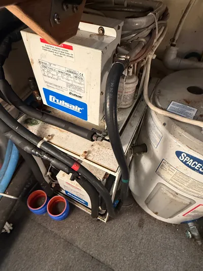 Turnin Fins Yacht Photos Pics 