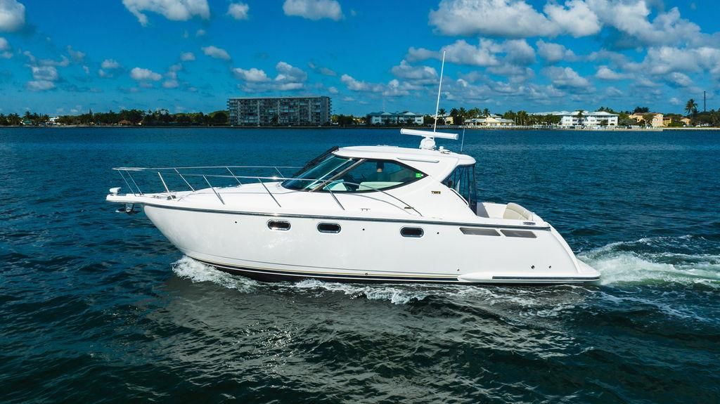 2008 Tiara Yachts 3500 Sovran