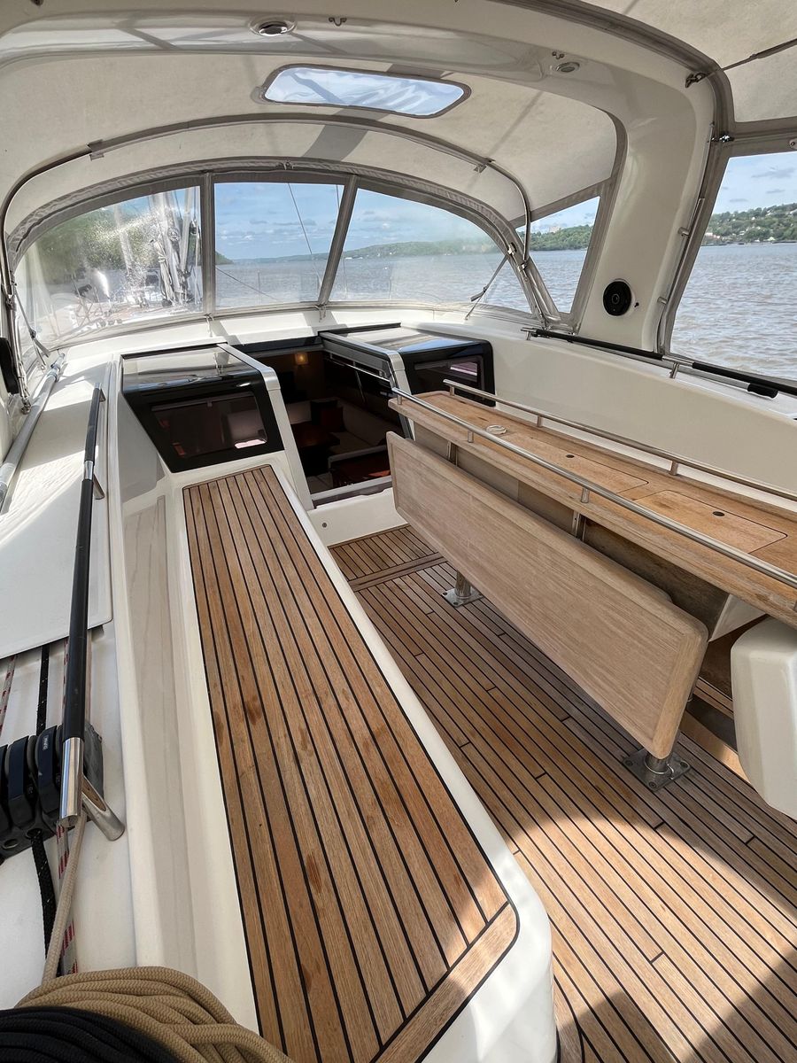 2012 Beneteau 58 