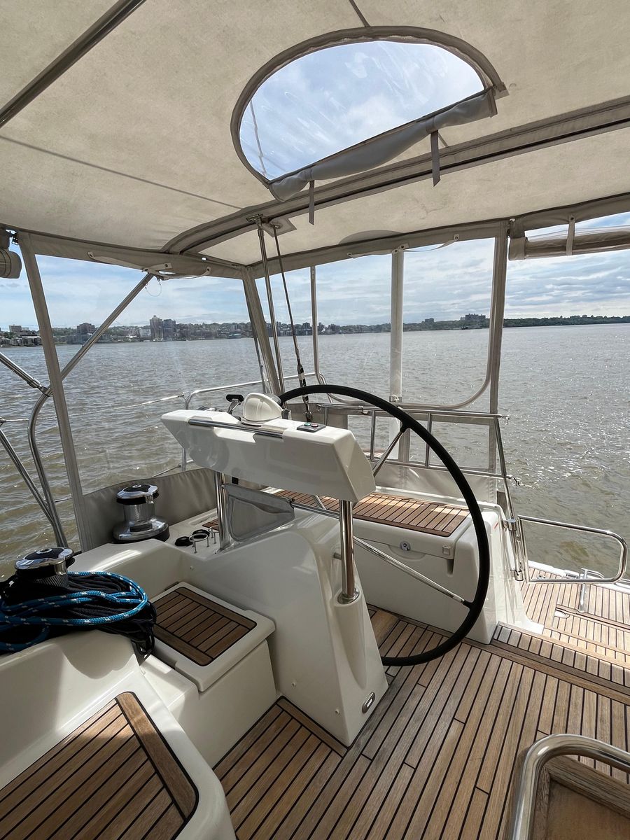 2012 Beneteau 58 