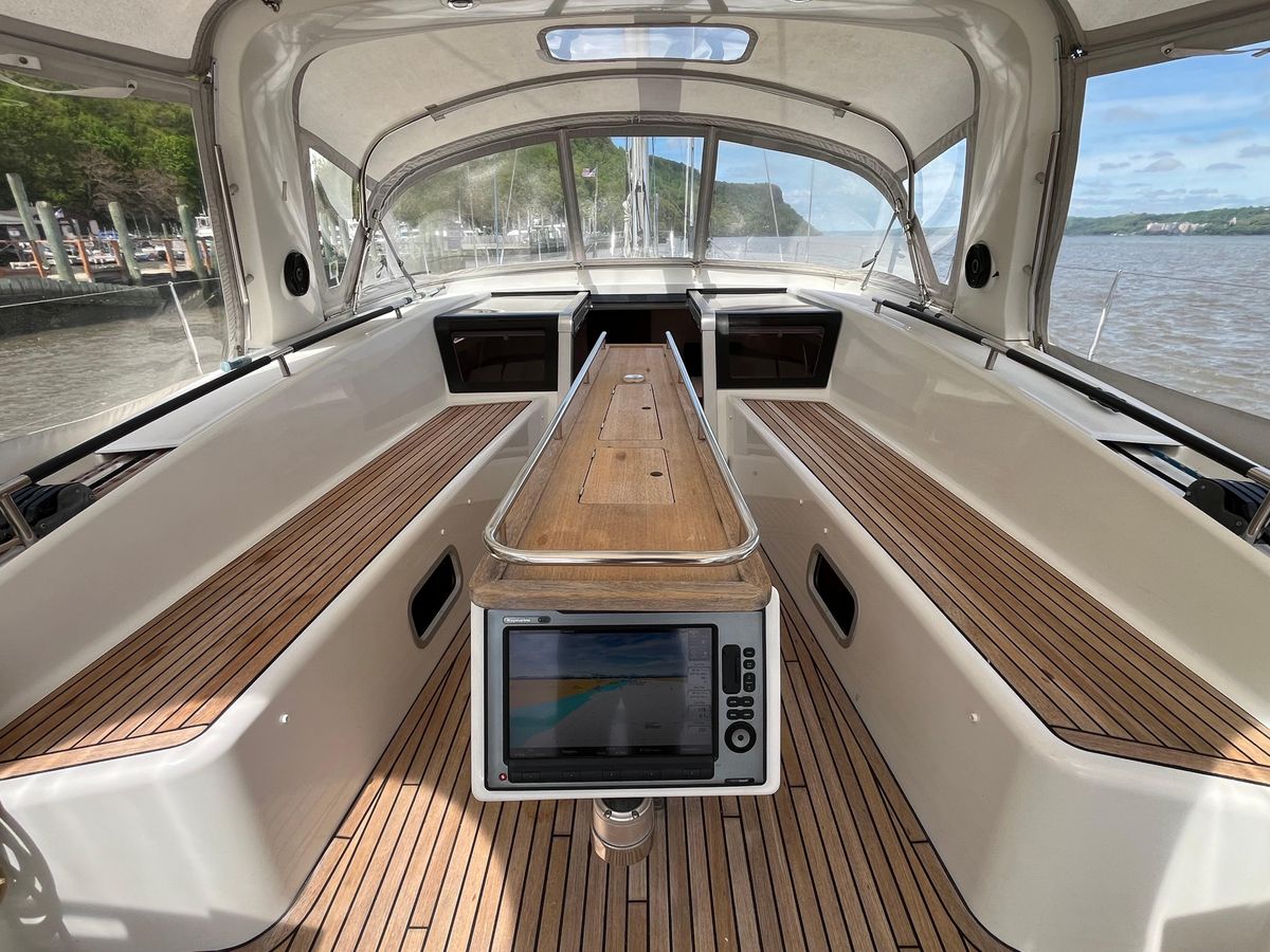 2012 Beneteau 58 