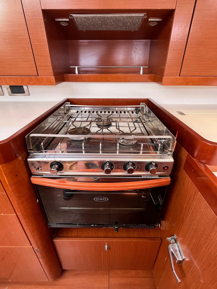 2012 Beneteau 58 