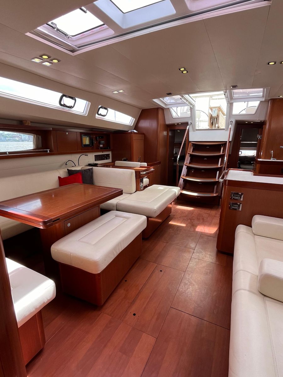 2012 Beneteau 58 