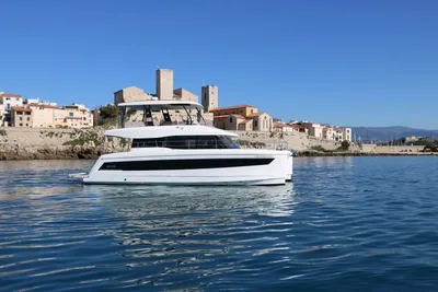 2022 Fountaine Pajot MY6