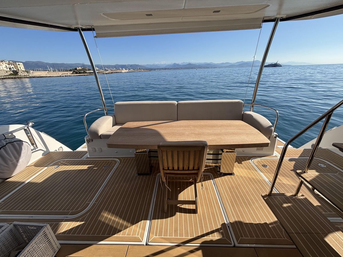 2022 Fountaine Pajot 44 