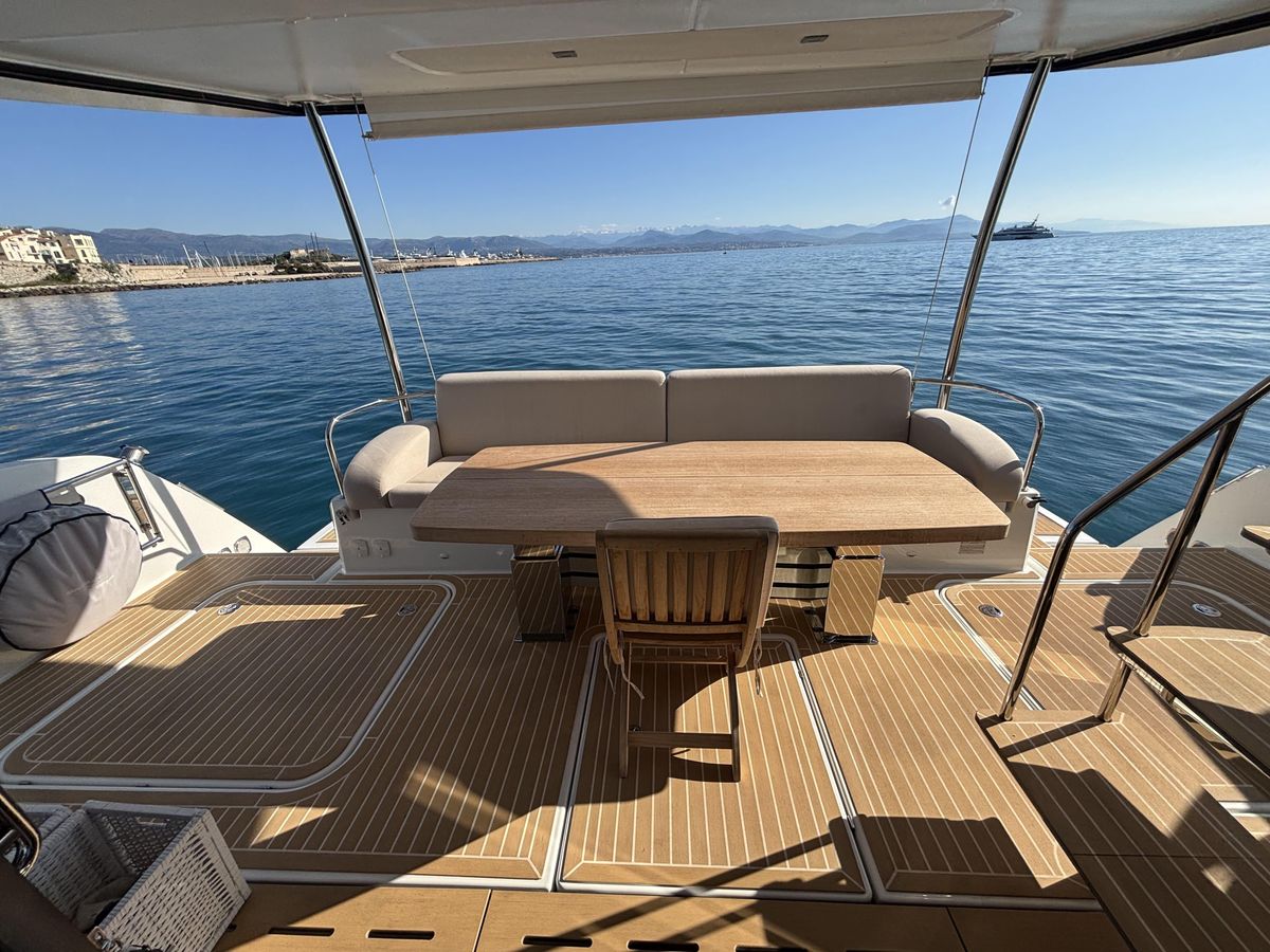 2022 Fountaine Pajot 44 
