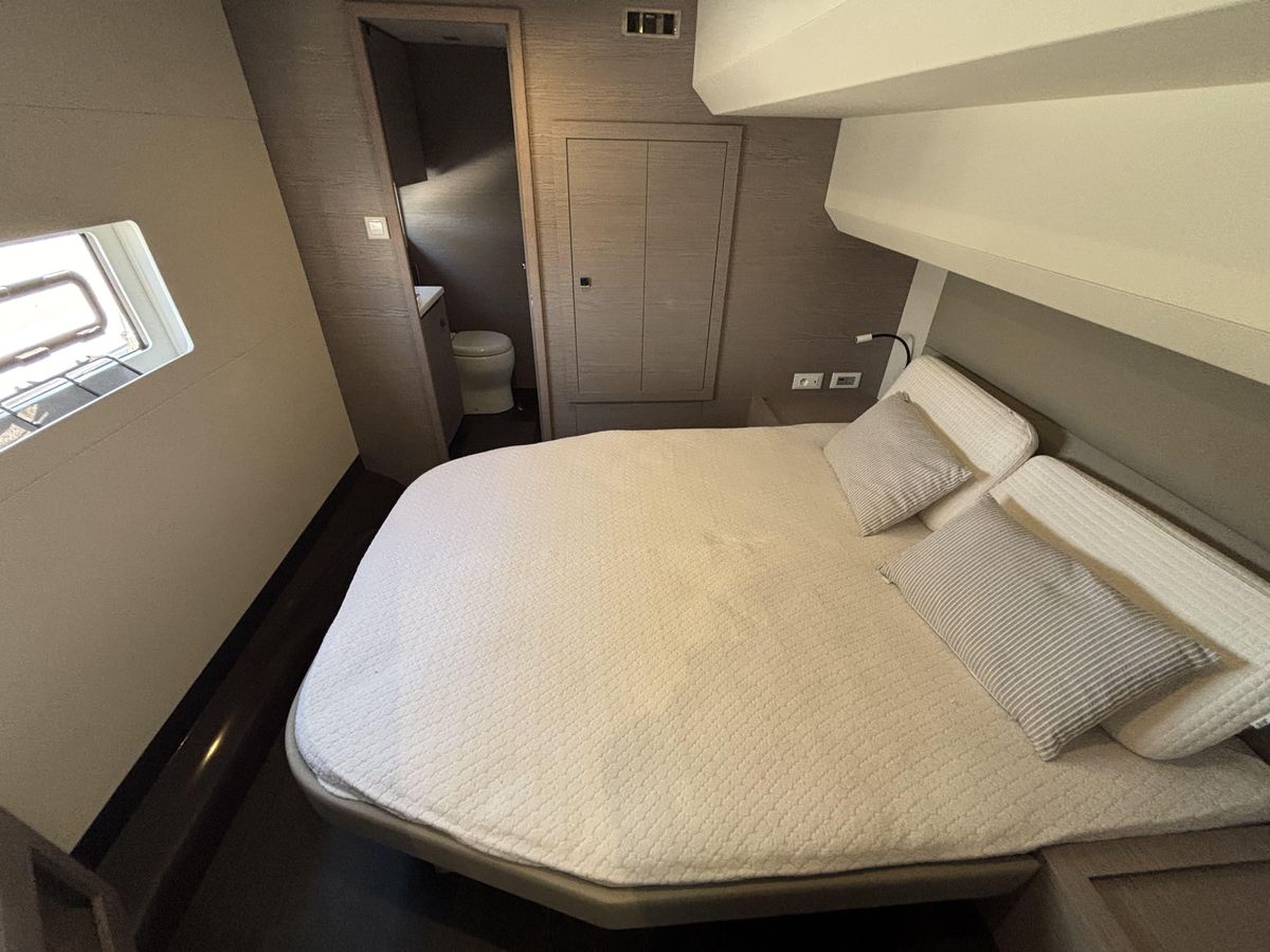 2022 Fountaine Pajot 44 