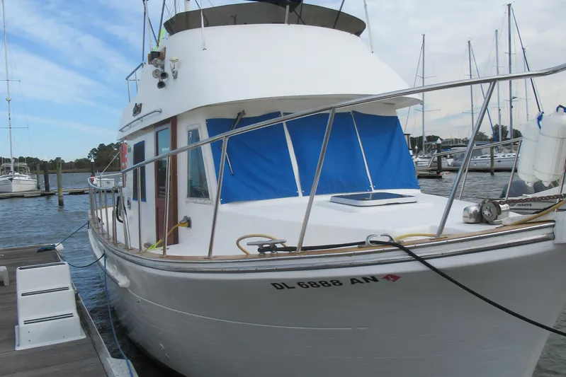 Jillian Claire Yacht Photos Pics 