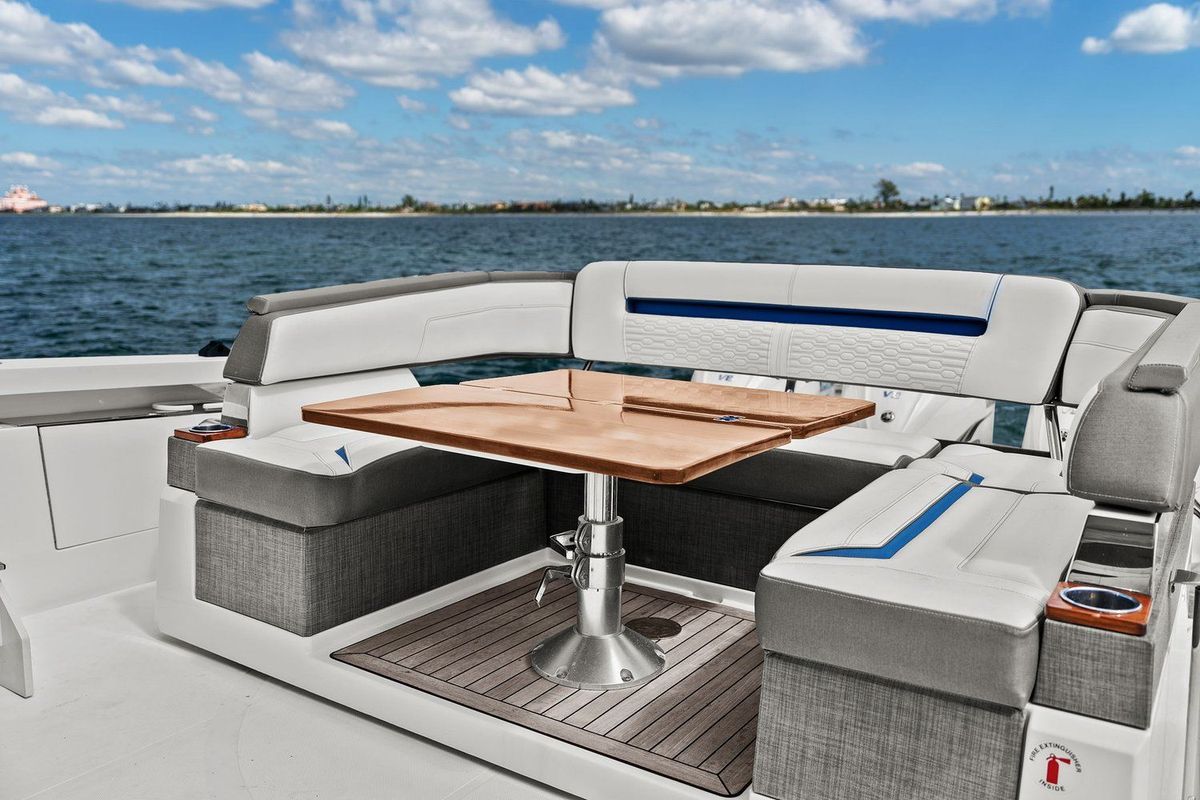 2021 Tiara Yachts 43 