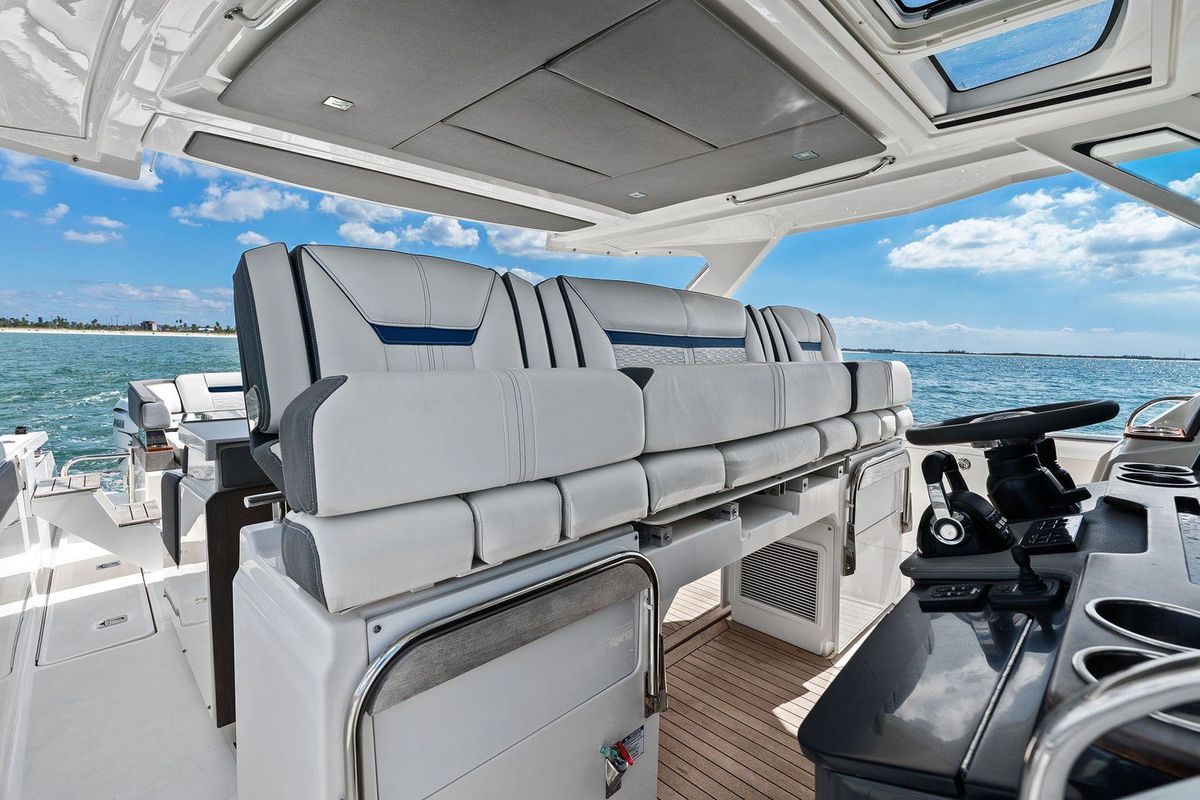 2021 Tiara Yachts 43 