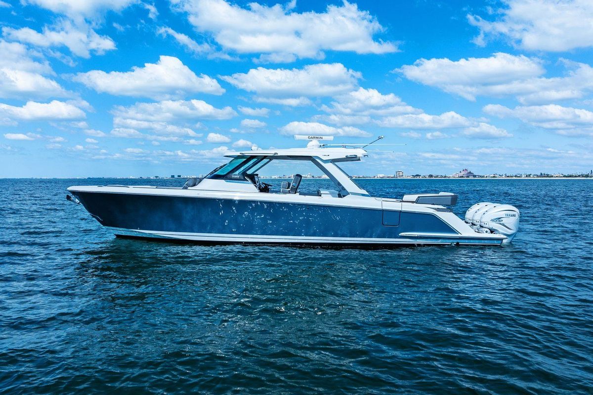 2021 Tiara Yachts 43 