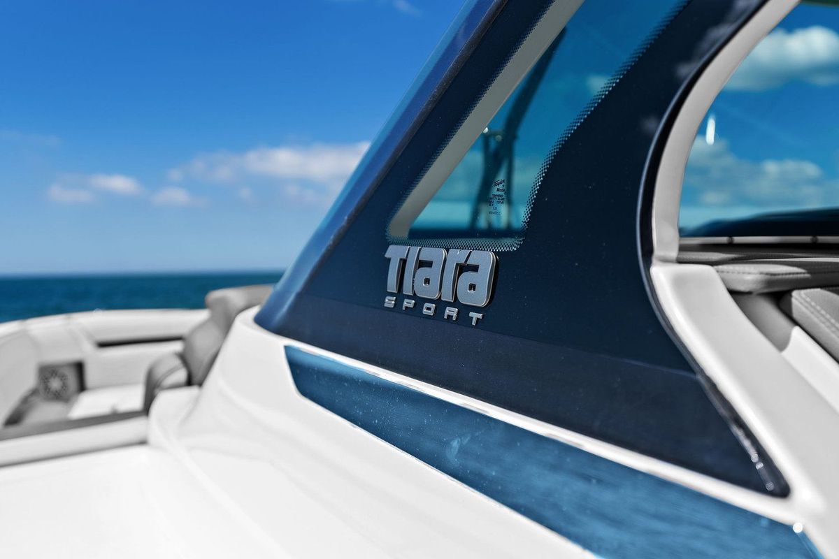 2021 Tiara Yachts 43 