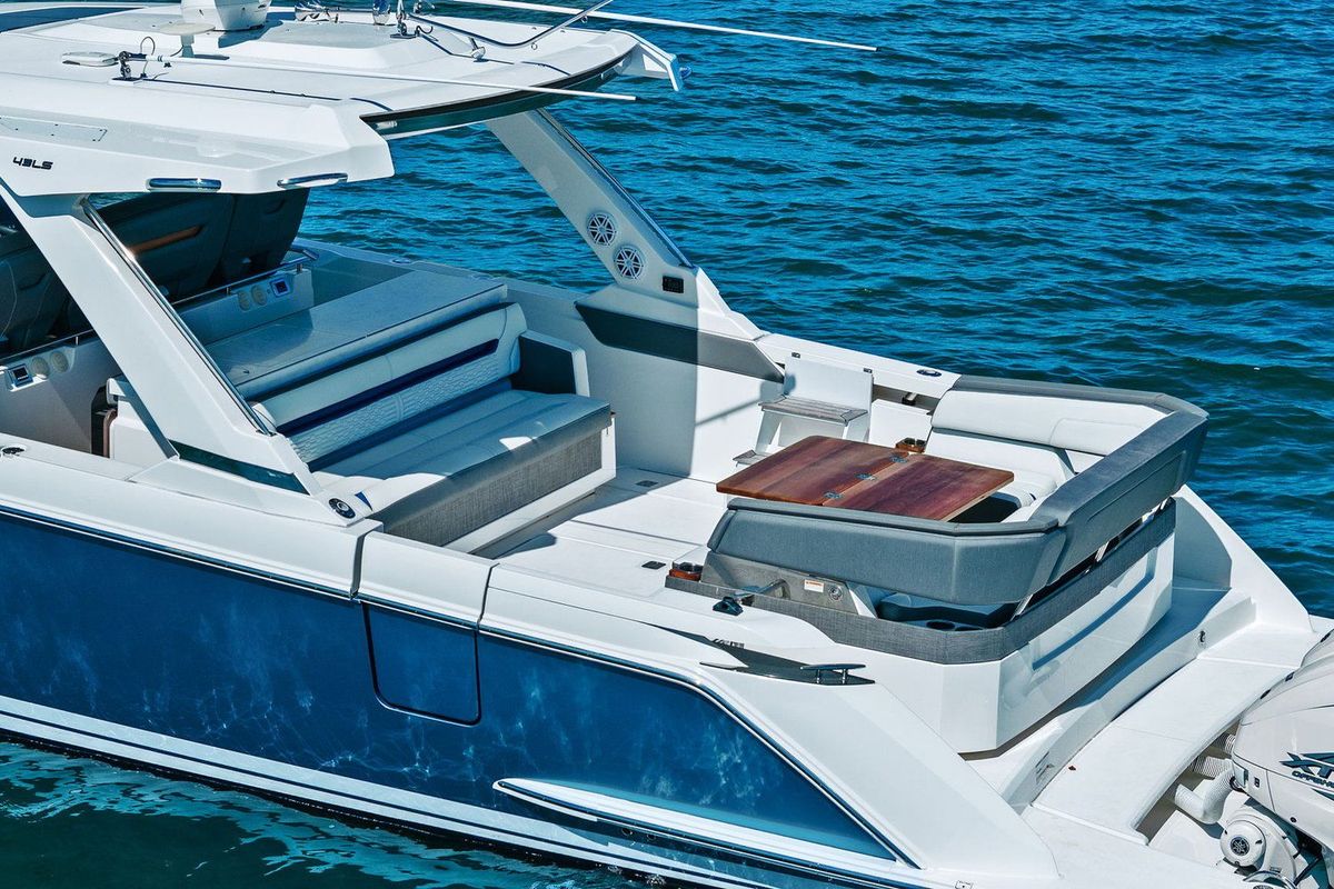 2021 Tiara Yachts 43 