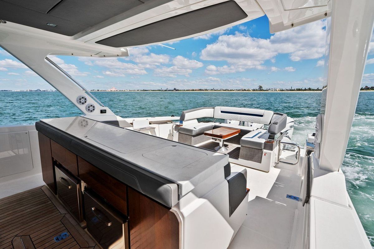 2021 Tiara Yachts 43 