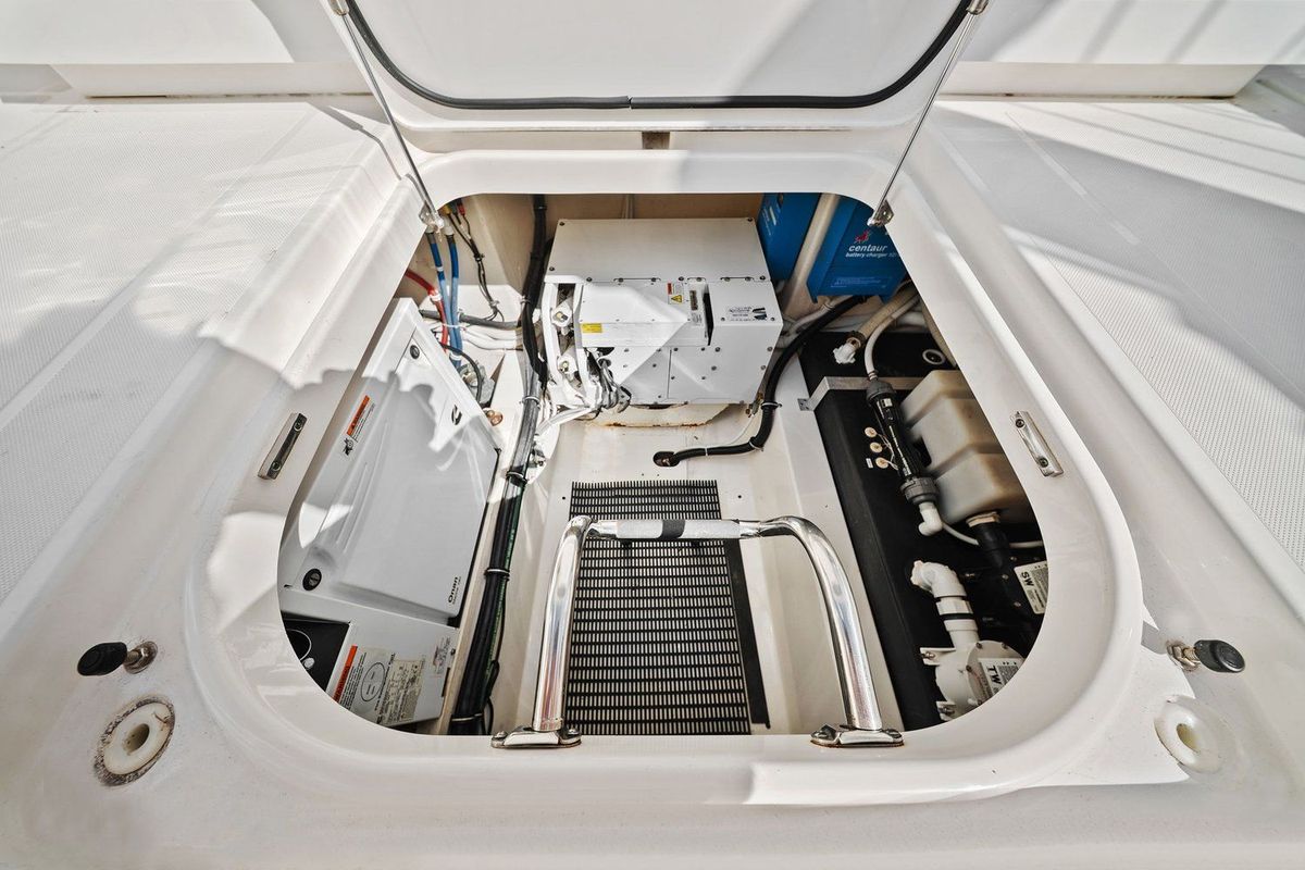 2021 Tiara Yachts 43 