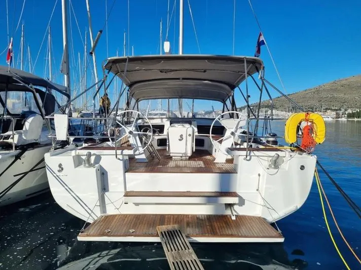 Miss Alice Yacht Photos Pics 