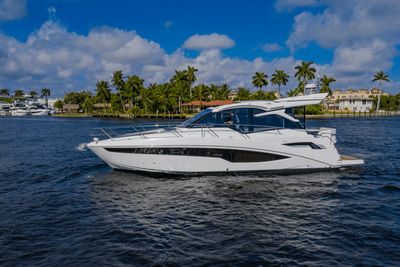Yacht