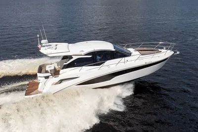 Galeon 425 HTS