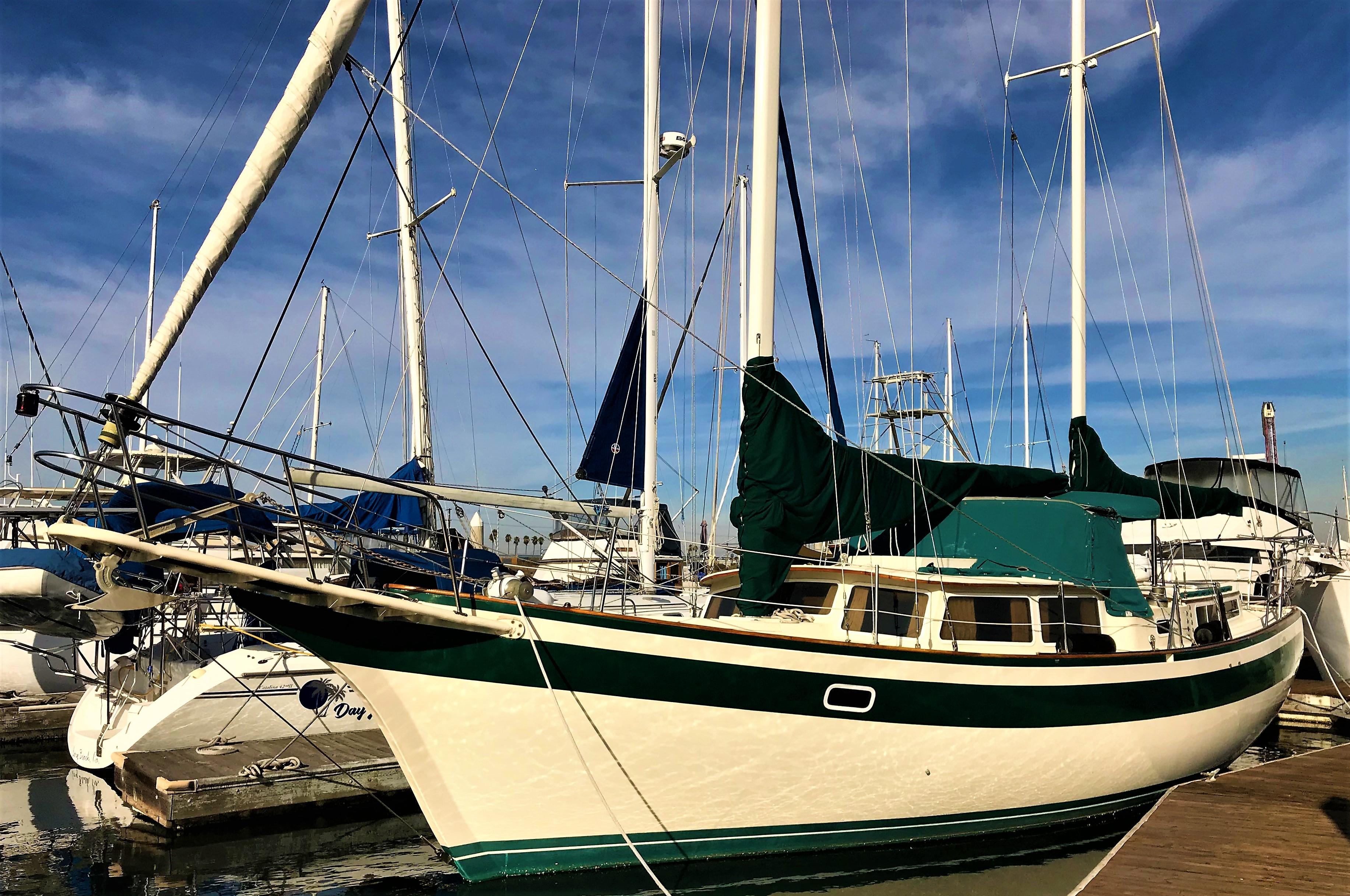 1975 Islander Freeport 41 Centre Cockpit for sale - YachtWorld