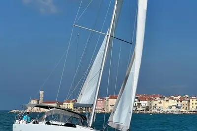 2022 Hanse 460