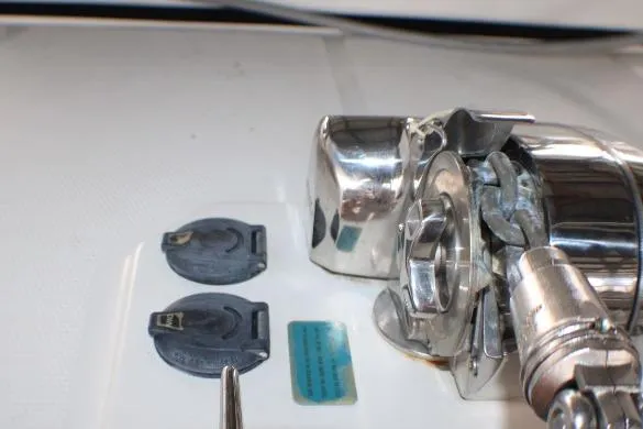 Knot Working Yacht Photos Pics 2020 Ranger Tugs R-27 boat winch and accessories on deck.