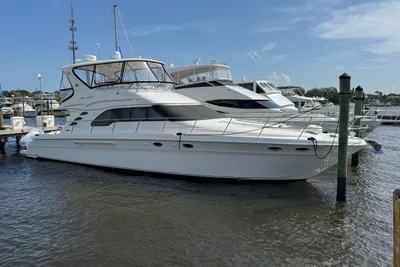 Sea Ray 560 Sedan Bridge