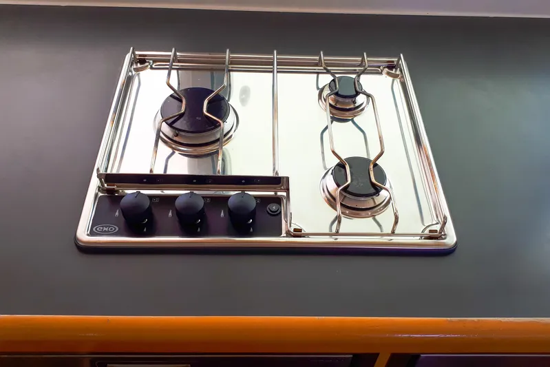  Yacht Photos Pics Stainless steel three-burner stove on Lagoon 400 yacht, 2012 model.