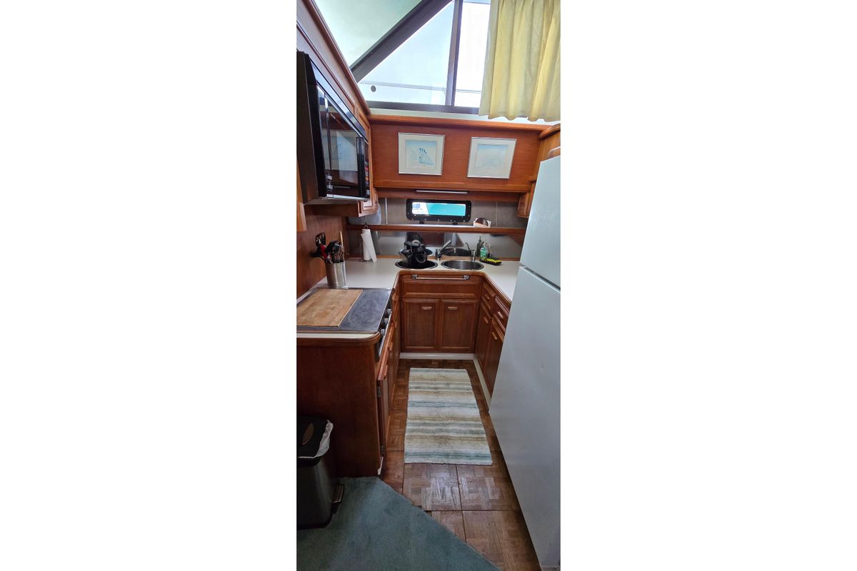 1989 Carver 42 