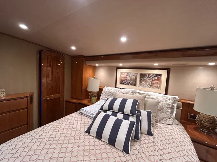 Reel Blessed Yacht Photos Pics Luxurious bedroom on Viking ENC FB yacht, year 2014.