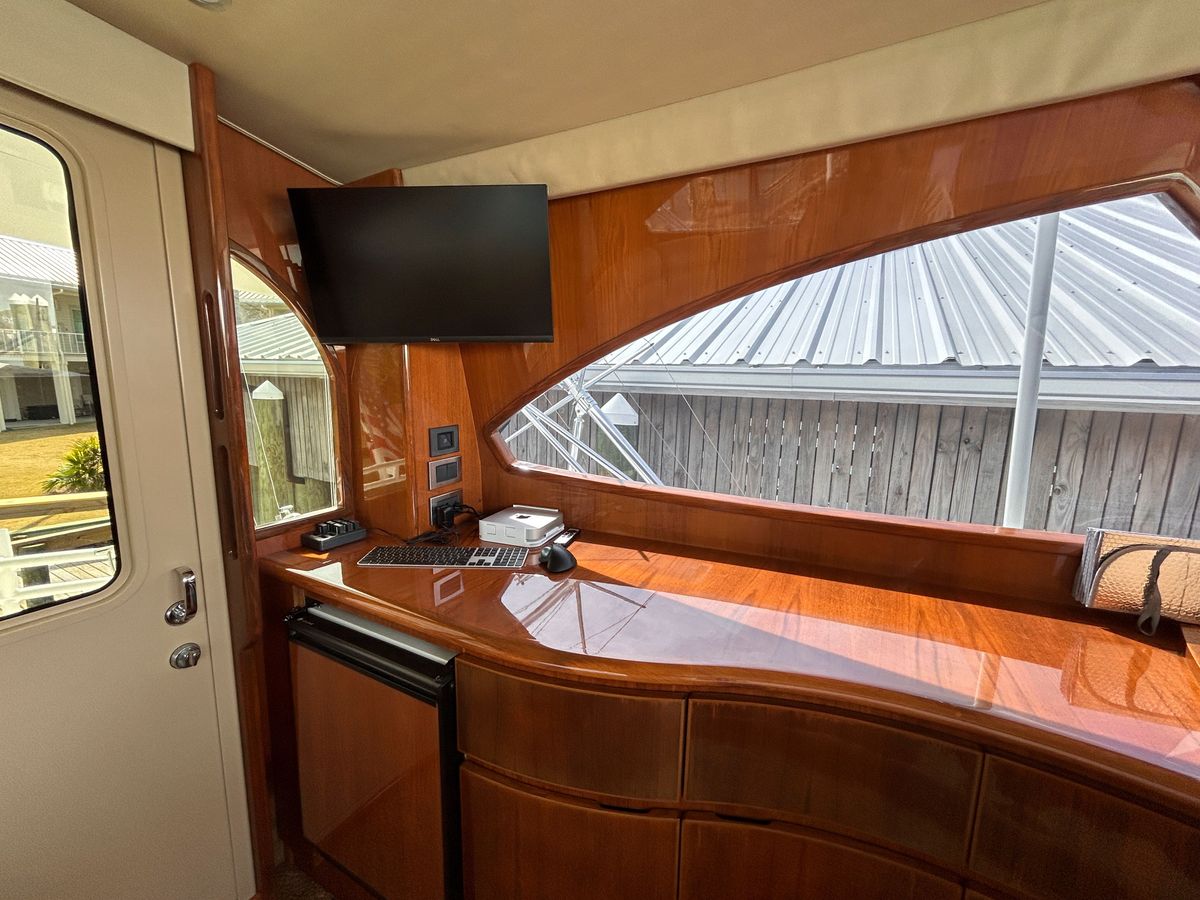 2014 Viking 62 