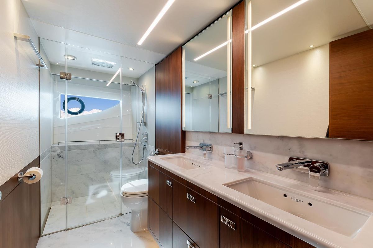 2019 Princess 80 