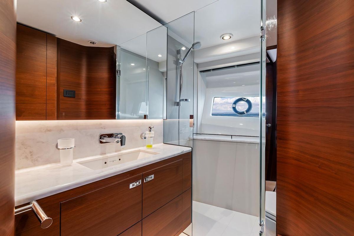 2019 Princess 80 