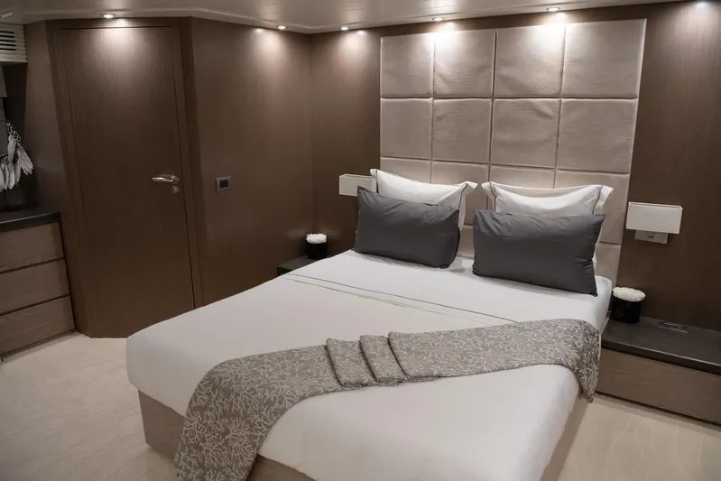  Yacht Photos Pics Terranova T85 2021