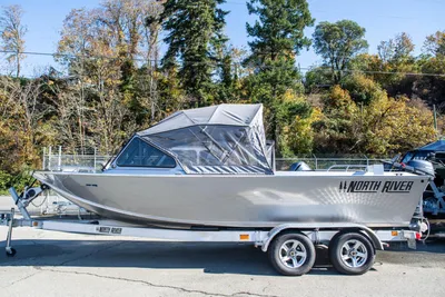 North River 21 Commander
