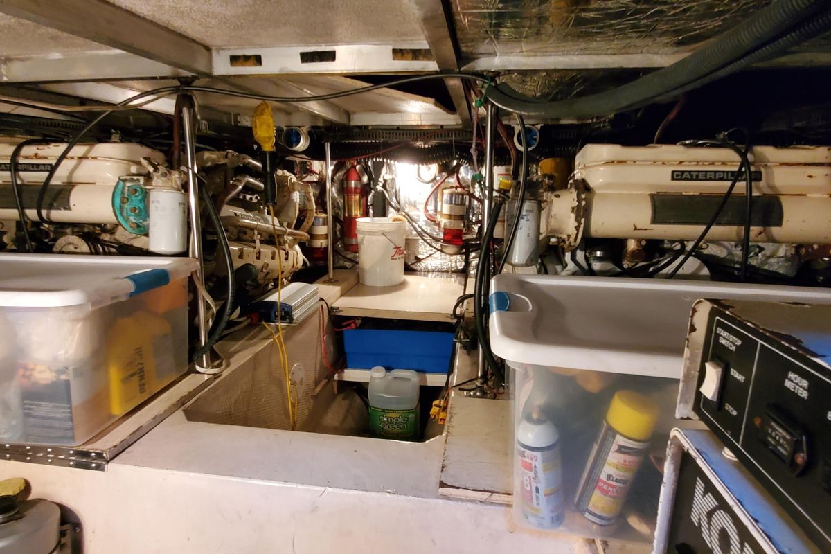 1989 Carver 42 