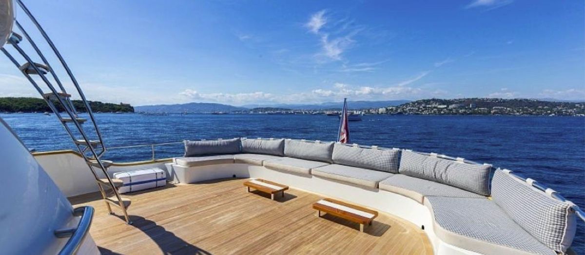 2022 Terranova Yachts 85 