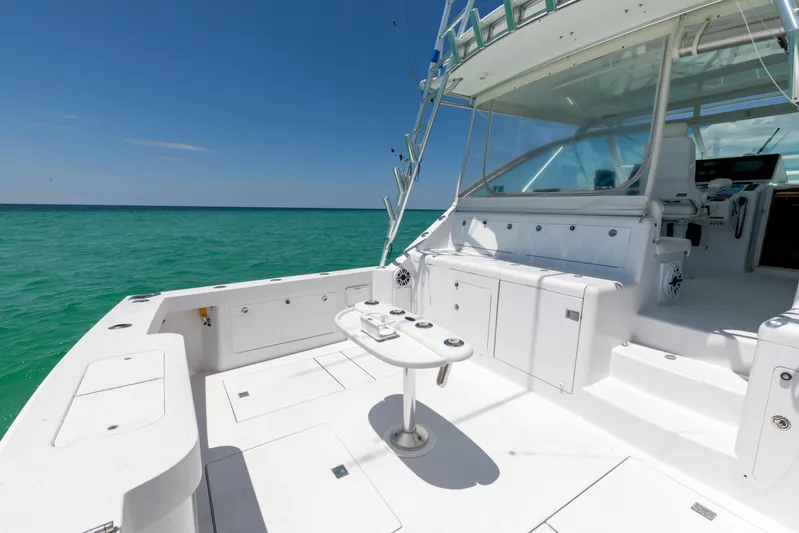 Tail Walker Yacht Photos Pics 