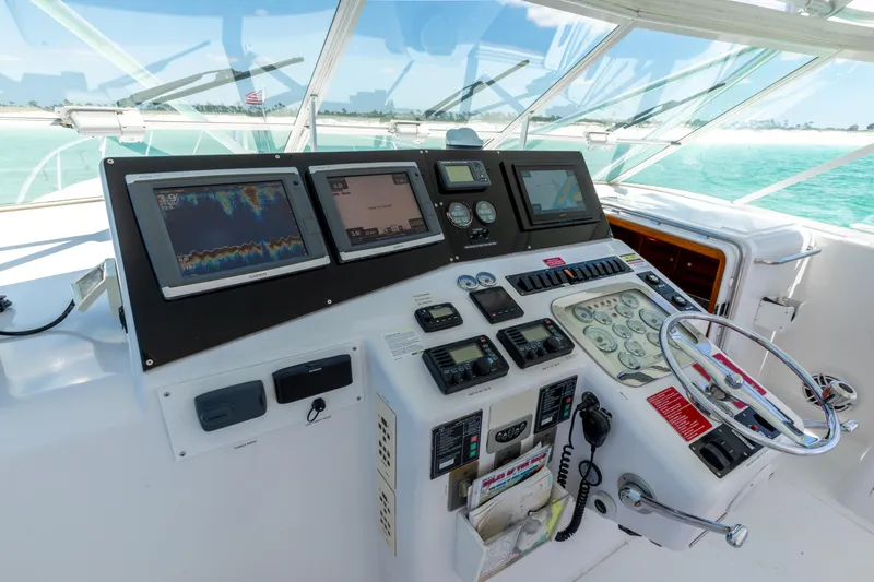 Tail Walker Yacht Photos Pics 2000 Cabo 45 Express TAIL WALKER-Helm 3