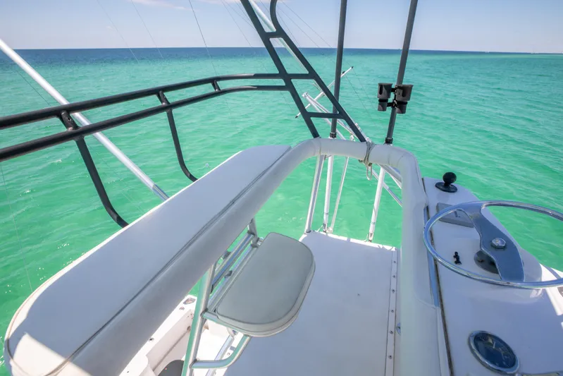 Tail Walker Yacht Photos Pics 2000 Cabo 45 Express TAIL WALKER-Tower 4