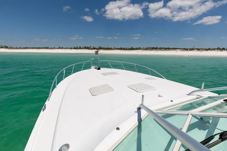 Tail Walker Yacht Photos Pics 2000 Cabo 45 Express TAIL WALKER-Bow 1