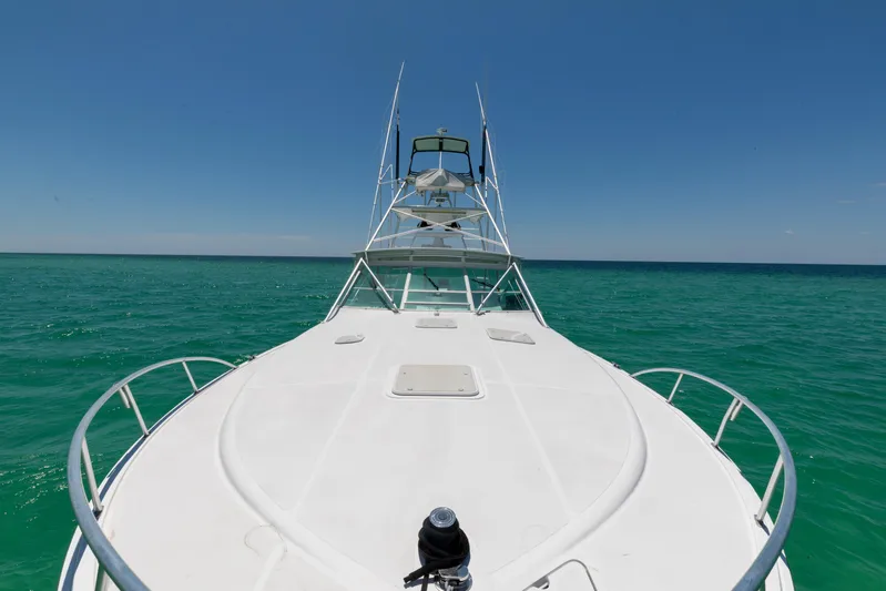 Tail Walker Yacht Photos Pics 2000 Cabo 45 Express TAIL WALKER-Bow 2